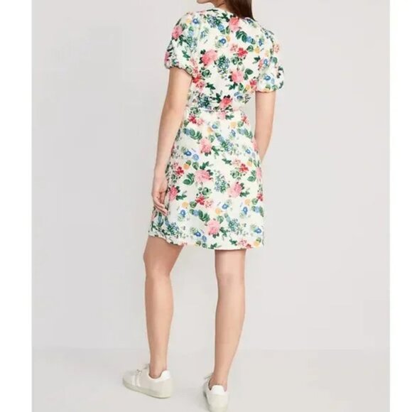 Old Navy Floral Puff-Sleeve Mini Wrap Dress - Picture 2 of 14